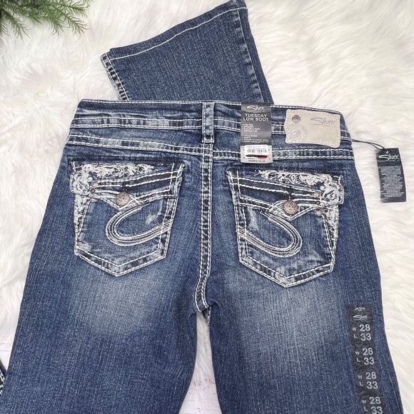 👖NWT($105)🤩|•SILVER JEANS•| Tuesday Low Rise Boot Cut Jeans Size 27x31👖 - Picture 5 of 12